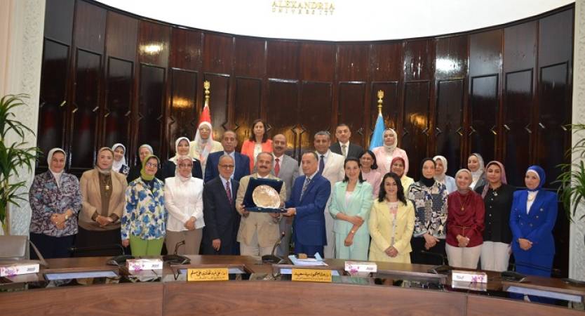 Graduate Studies and Research Council Approves Several Academic Decisions and Honors the Vice President for His Distinguished Contributions
